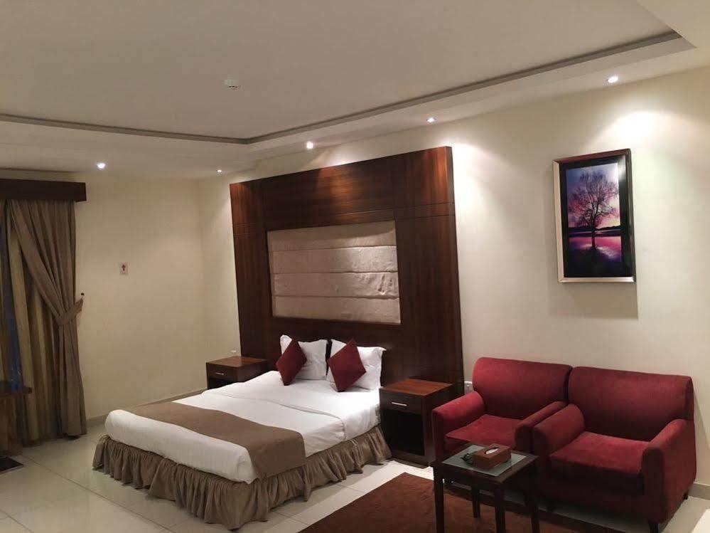 Baron Palace - Almasif Hotel Apartments Riyadh Exterior photo